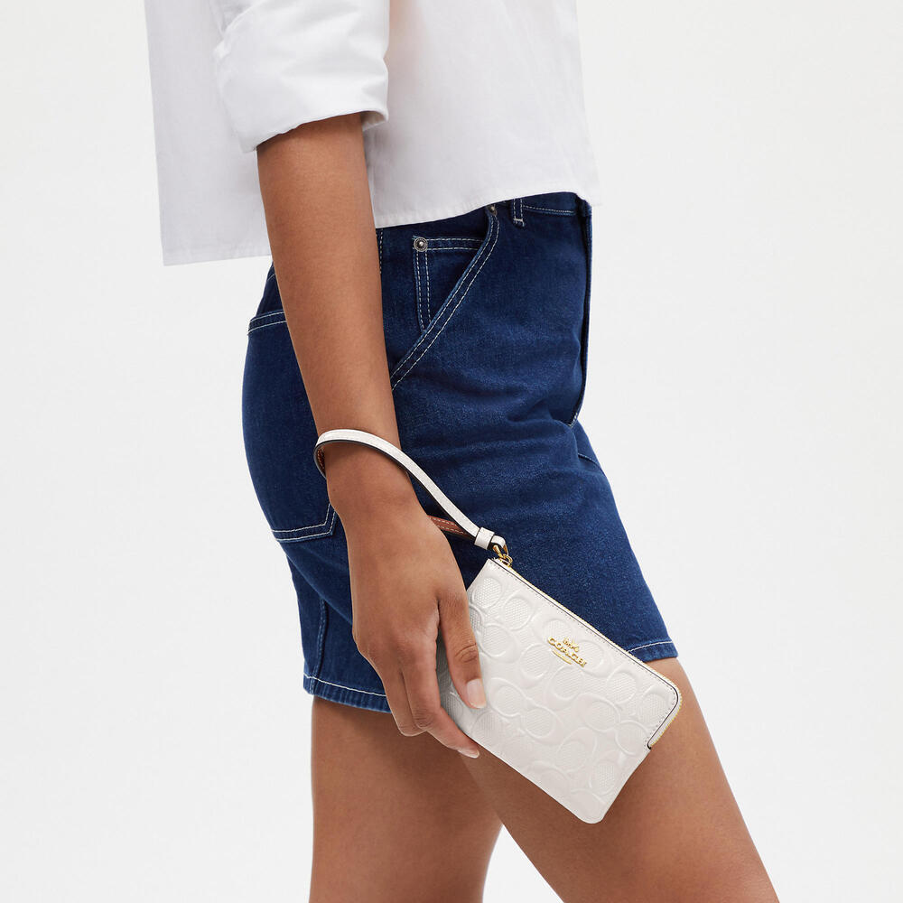 Coach Corner Zip In Signature Leather
